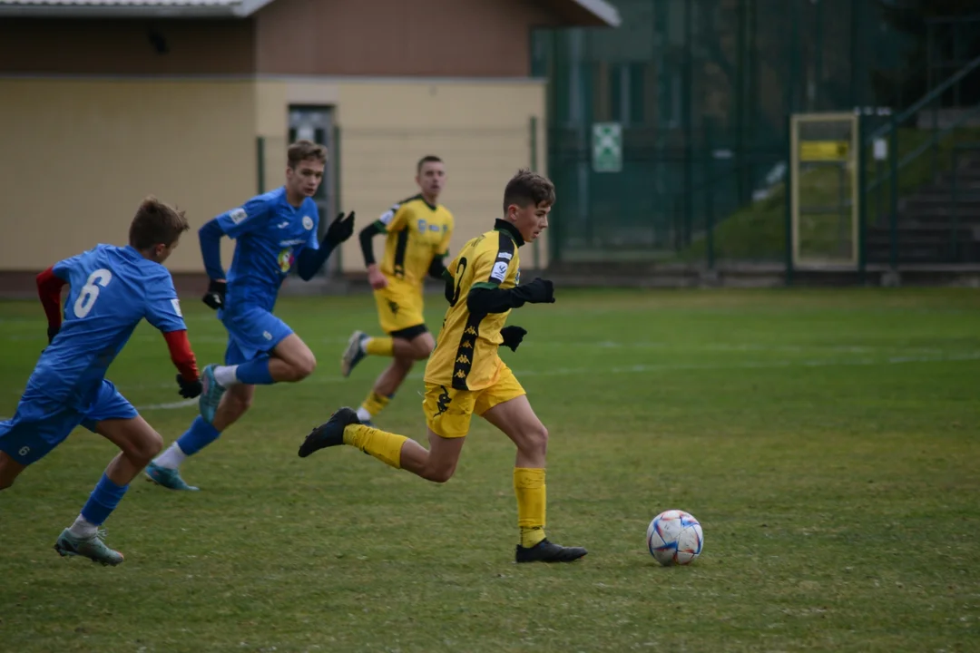 Centralna Liga Juniorów U-15: Siarka Tarnobrzeg - Hutnik Kraków 2:4