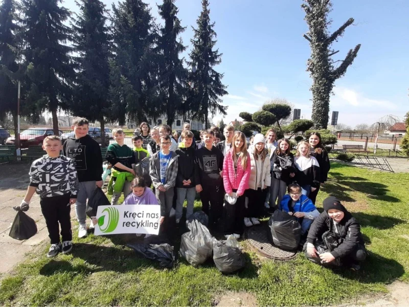 Kręci nas Recykling. Dzień Ziemi w Szkole Podstawowej w Tuszowie Narodowym [ZDJĘCIA] - Zdjęcie główne