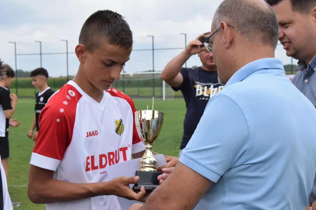 Zobaczcie zdjęcia z dekoracji Turnieju Piłkarskiego Eldrut CUP 2022 [ZDJĘCIA, VIDEO] - Zdjęcie główne