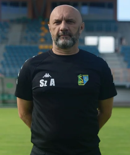 ARTUR SZKUTNIK