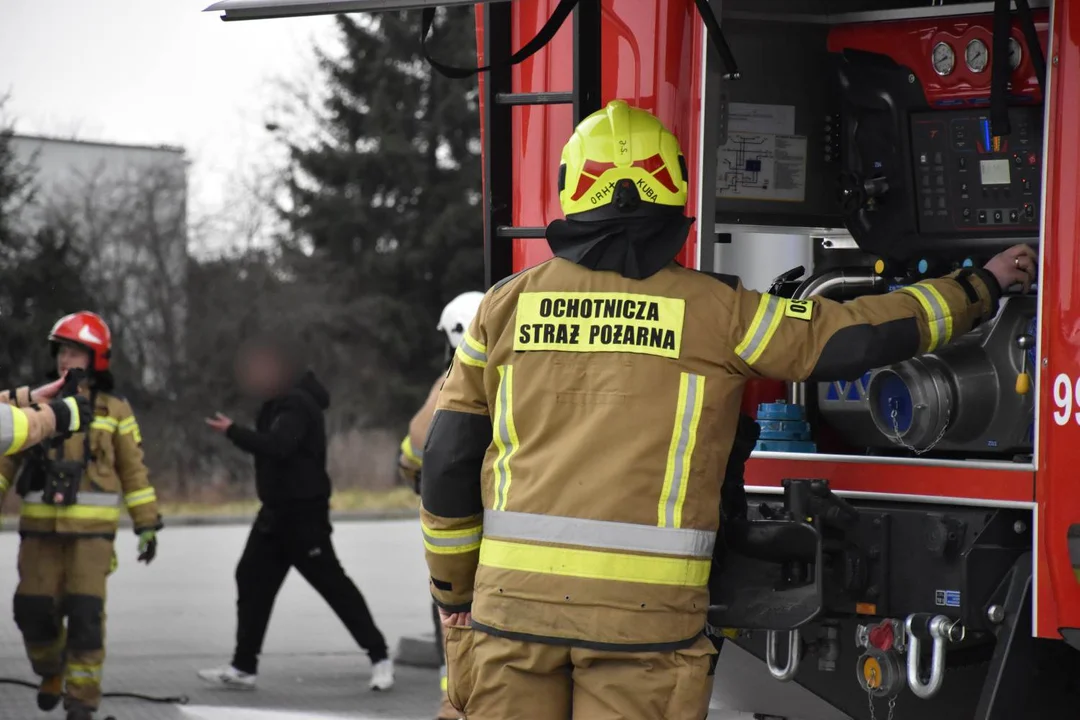 Pożar butli na stacji benzynowej w Chorzelowie [ZDJĘCIA] - Zdjęcie główne