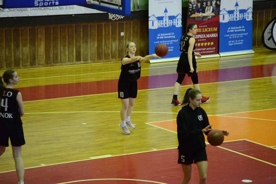 Finał Wojewódzkiej Licealiady - Koszykówka Dziewcząt w Tarnobrzegu