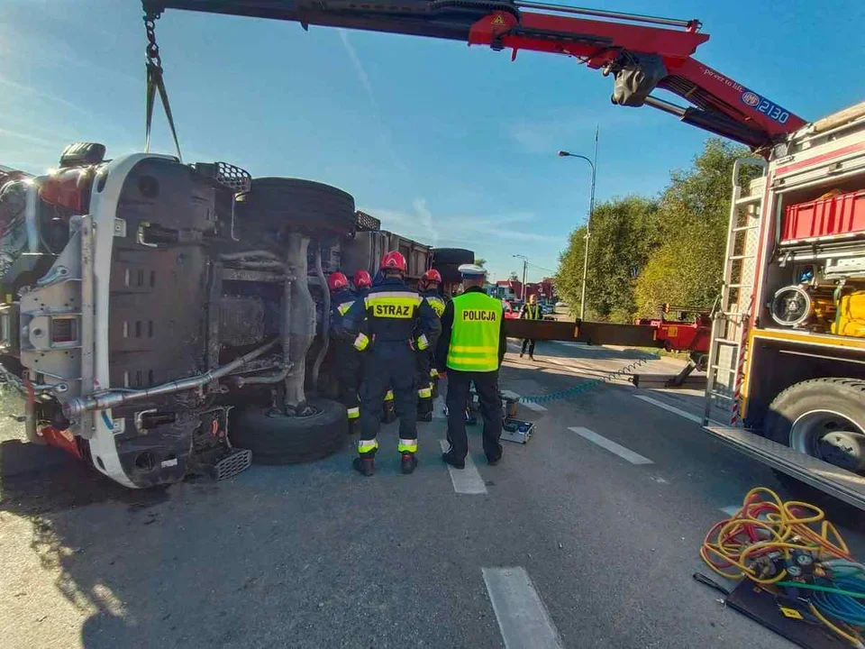 Dlatego w całej Polsce wyły syreny. Strażacy z OSP i PSP oddali hołd zmarłym kolegom – Karolinie i Łukaszowi
