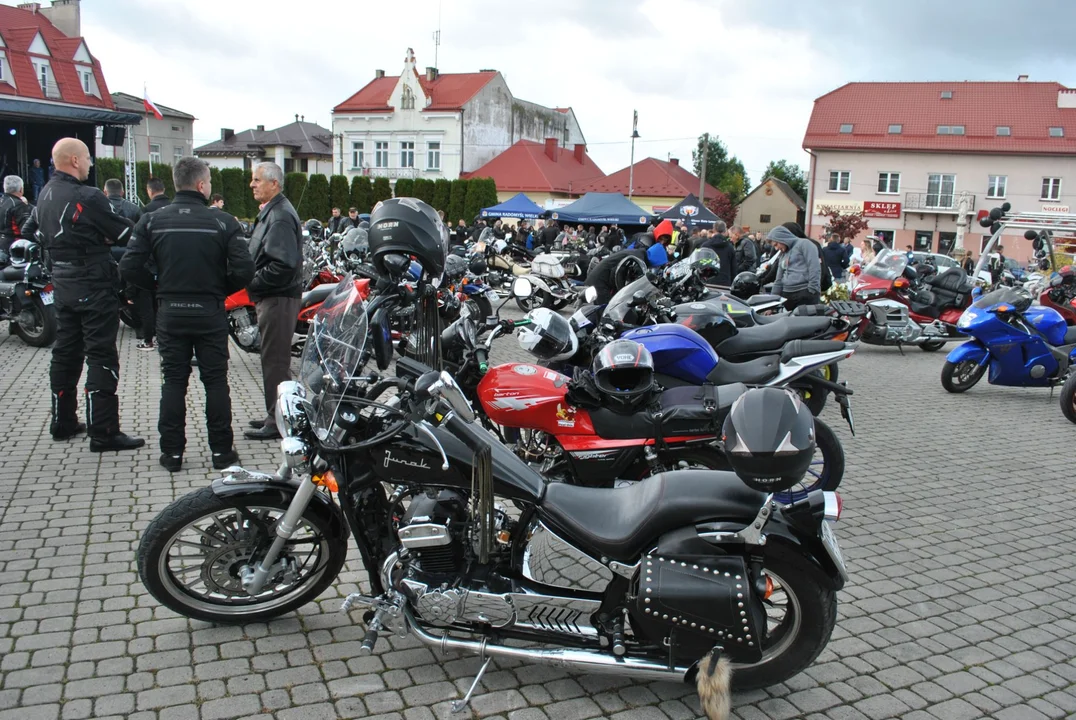 Motocykle na radomyskim rynku
