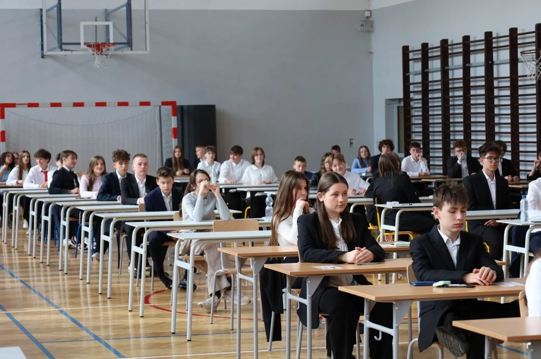 Egzamin ósmoklasisty w kolbuszowskiej "Jedynce" 2026