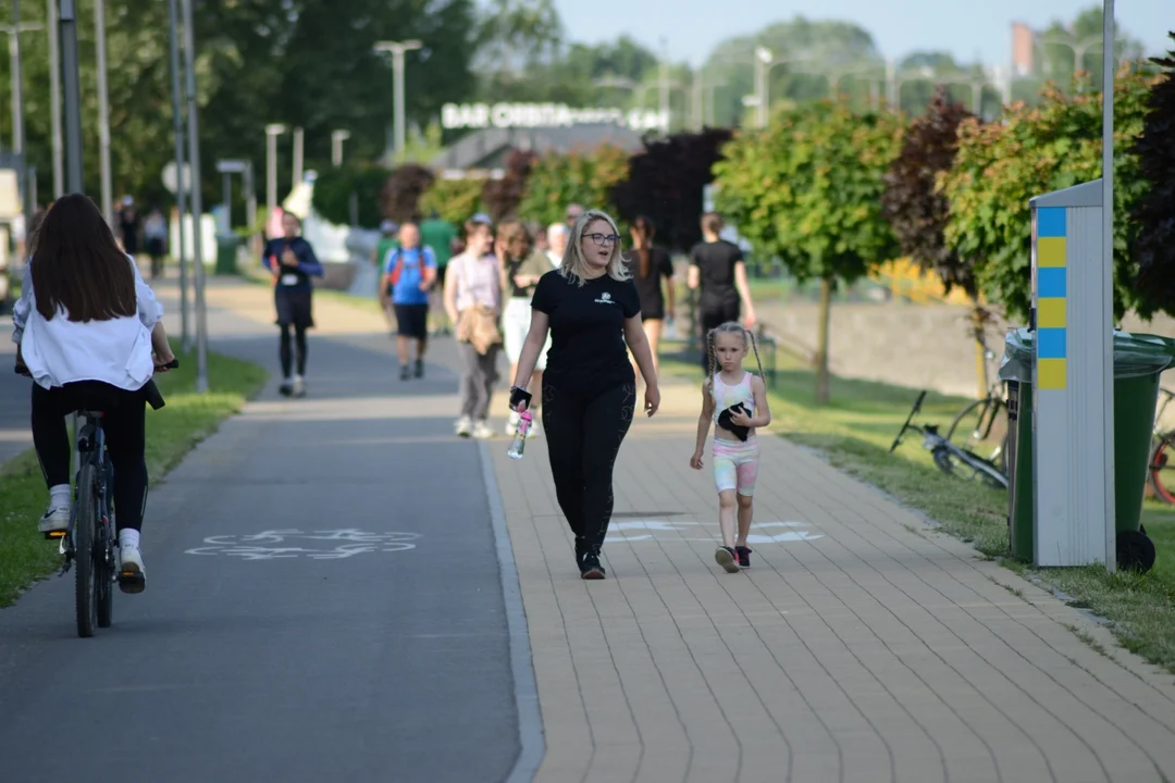 "Biegamy i Pomagamy" nad Jeziorem Tarnobrzeskim - dzień drugi