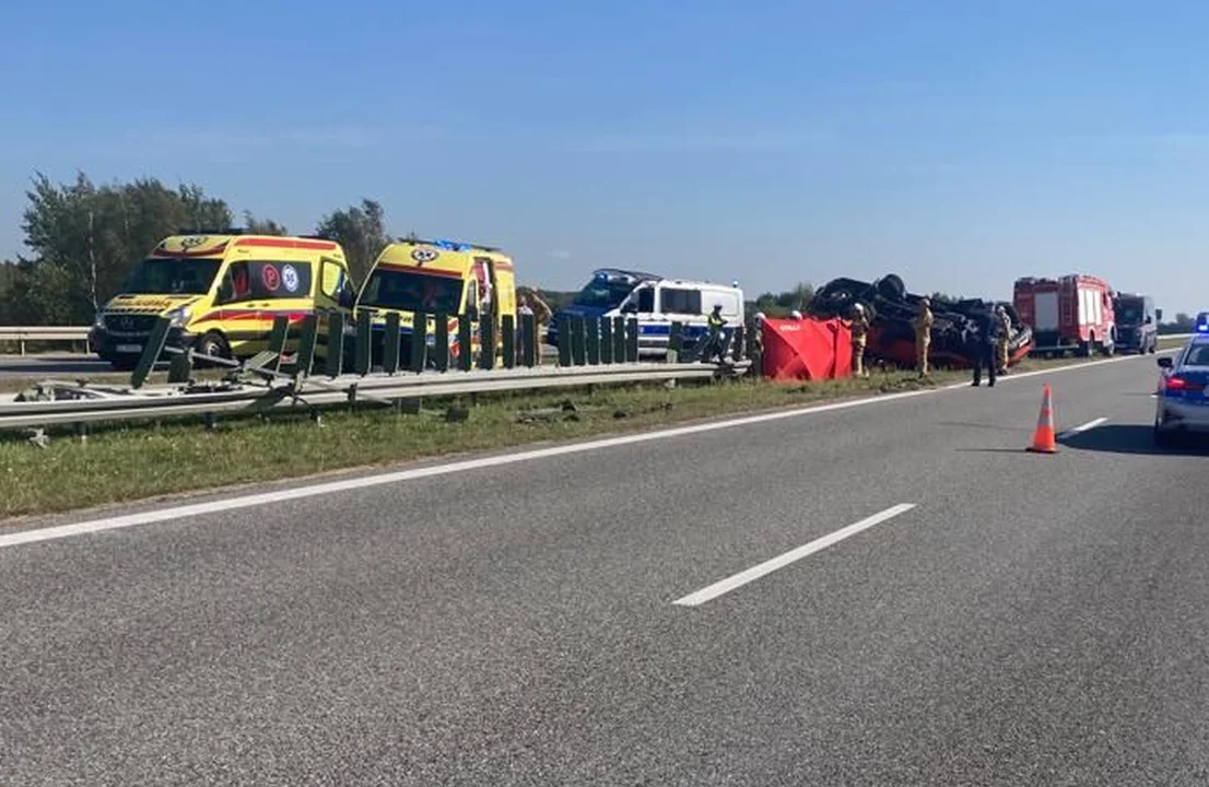 Dwie osoby nie żyją! Piętnaście rannych - wypadek na A4 koło Rzeszowa