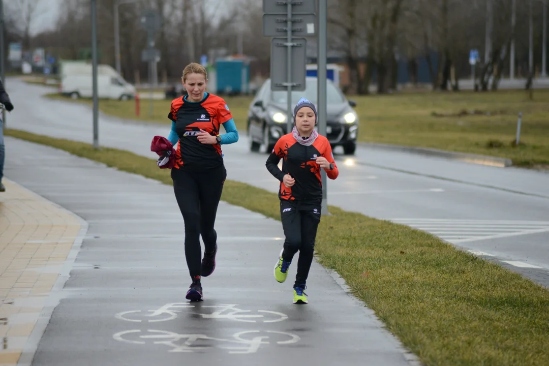 XI Bieg Zimowy wokół Jeziora Tarnobrzeskiego oraz Yeti Run Zimowy Bieg w Szortach