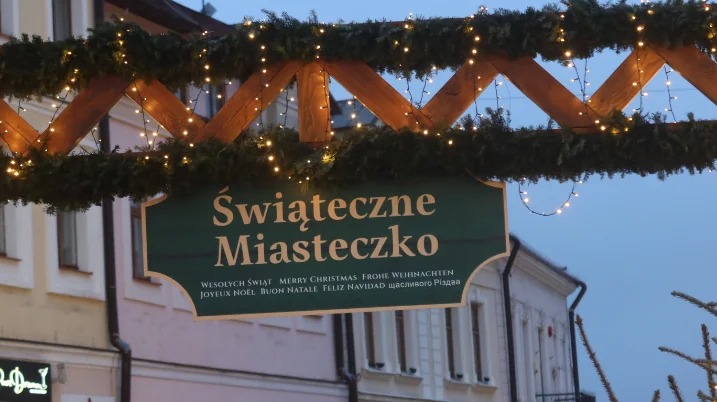 Świąteczne Miasteczko w Rzeszowie w sobotni wieczór [ZDJĘCIA, WIDEO]