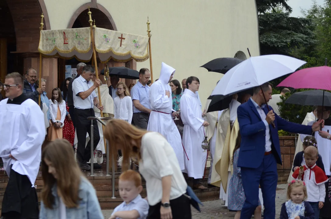 Odpust i rekolekcje w parafii św. Brata Alberta w Kolbuszowej pod hasłem "Rodzina silna Bogiem" [ZDJĘCIA] - Zdjęcie główne