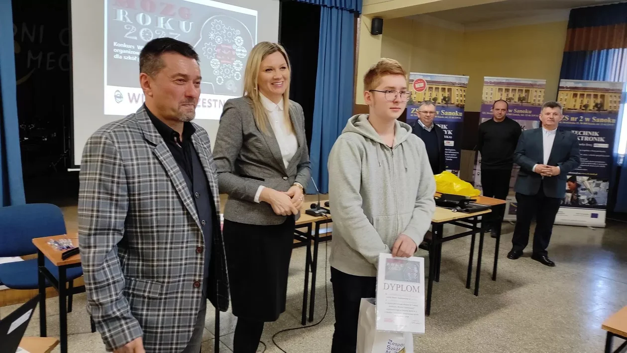 Grzegorz Grzyb uczeń Szkoły Podstawowej w Porażu „Mózgiem roku 2023” - Zdjęcie główne