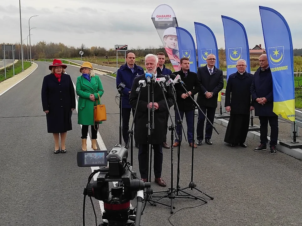 Obwodnica Tarnobrzega oficjalnie otwarta. - Wiele lat nasze miasto czekało na właśnie taką inwestycję - mówi prezydent Dariusz Bożek [ZDJĘCIA, WIDEO] - Zdjęcie główne