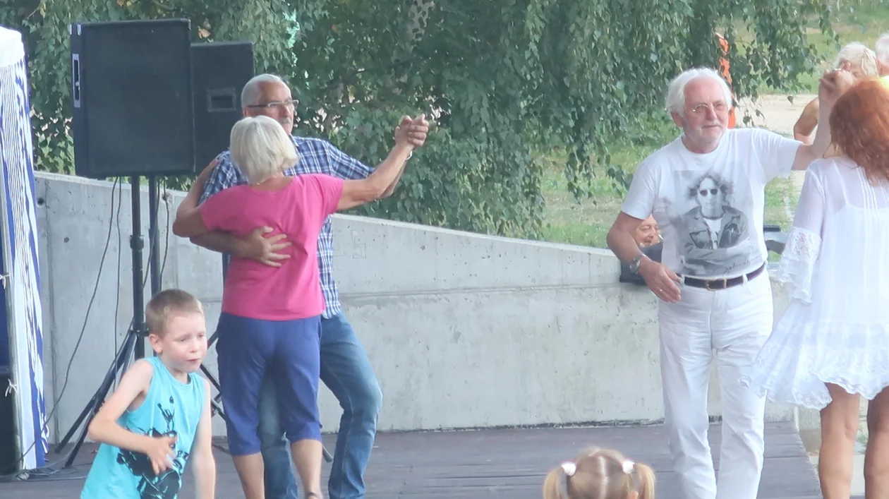 Potańcówka miejska na osiedlu Krakowska-Południe w Rzeszowie