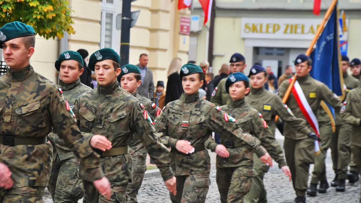 Tłumy na obchodach Święta Niepodległości w Mielcu [ZDJĘCIA]