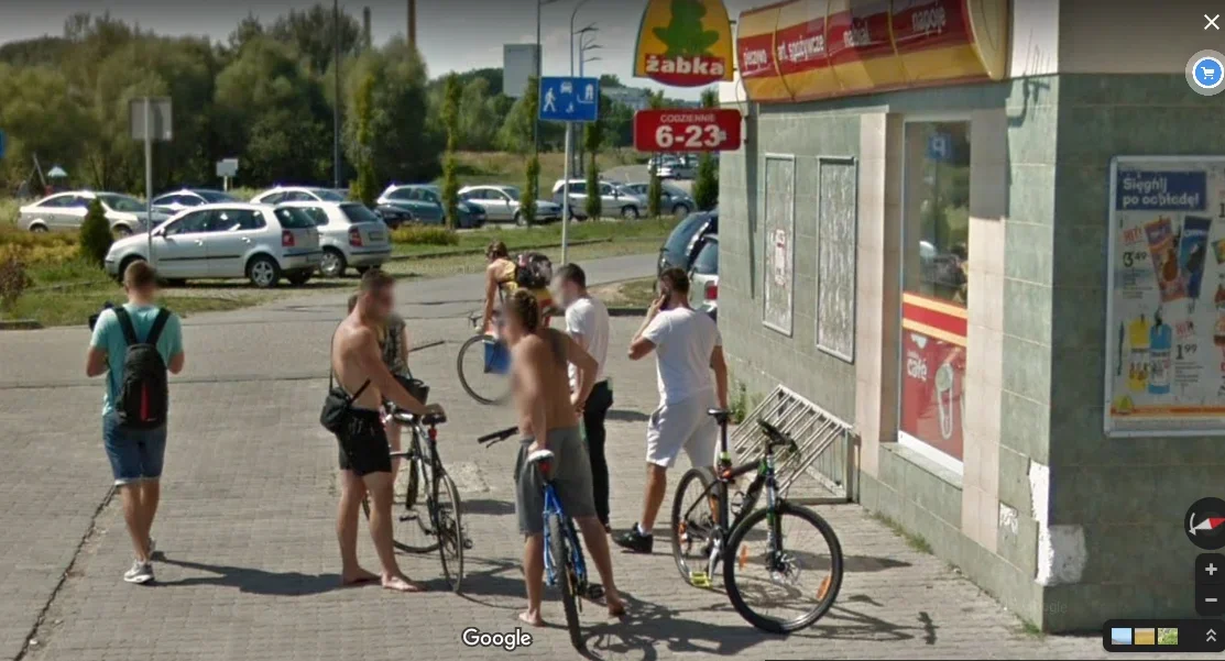 Mieszkańcy Rzeszowa uchwyceni na Street View 10 lat temu. Uliczna moda