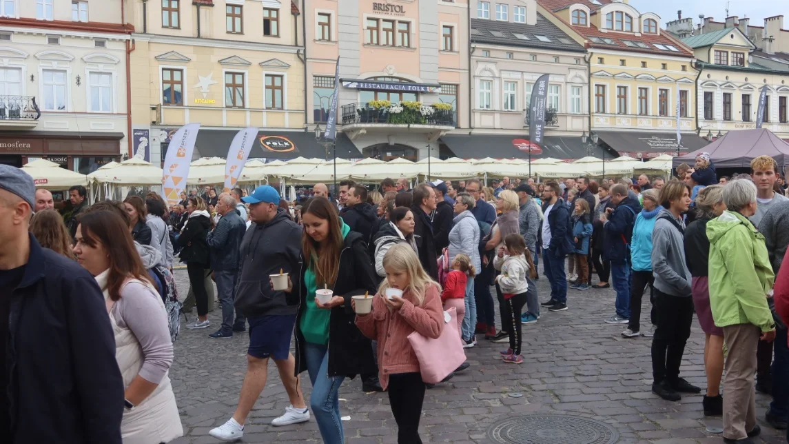 Drugi dzień festiwalu "Karpaty na Widelcu". Robert Makłowicz docenił Rzeszów [ZDJĘCIA, WIDEO]