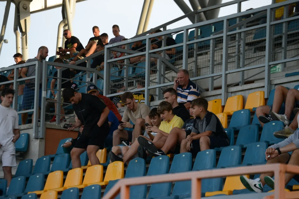 Trzecia liga, grupa 4: Siarka Tarnobrzeg - Garbarnia Kraków 0:0