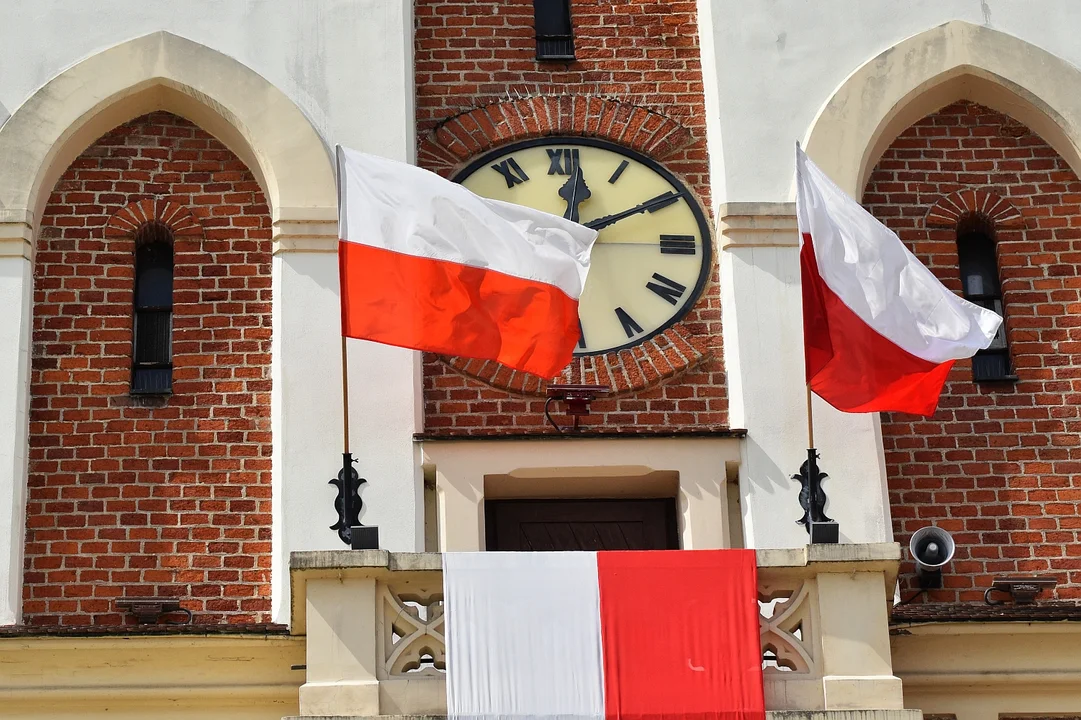 Obchody Dnia Flagi Rzeczypospolitej Polskiej na Rynku w Rzeszowie