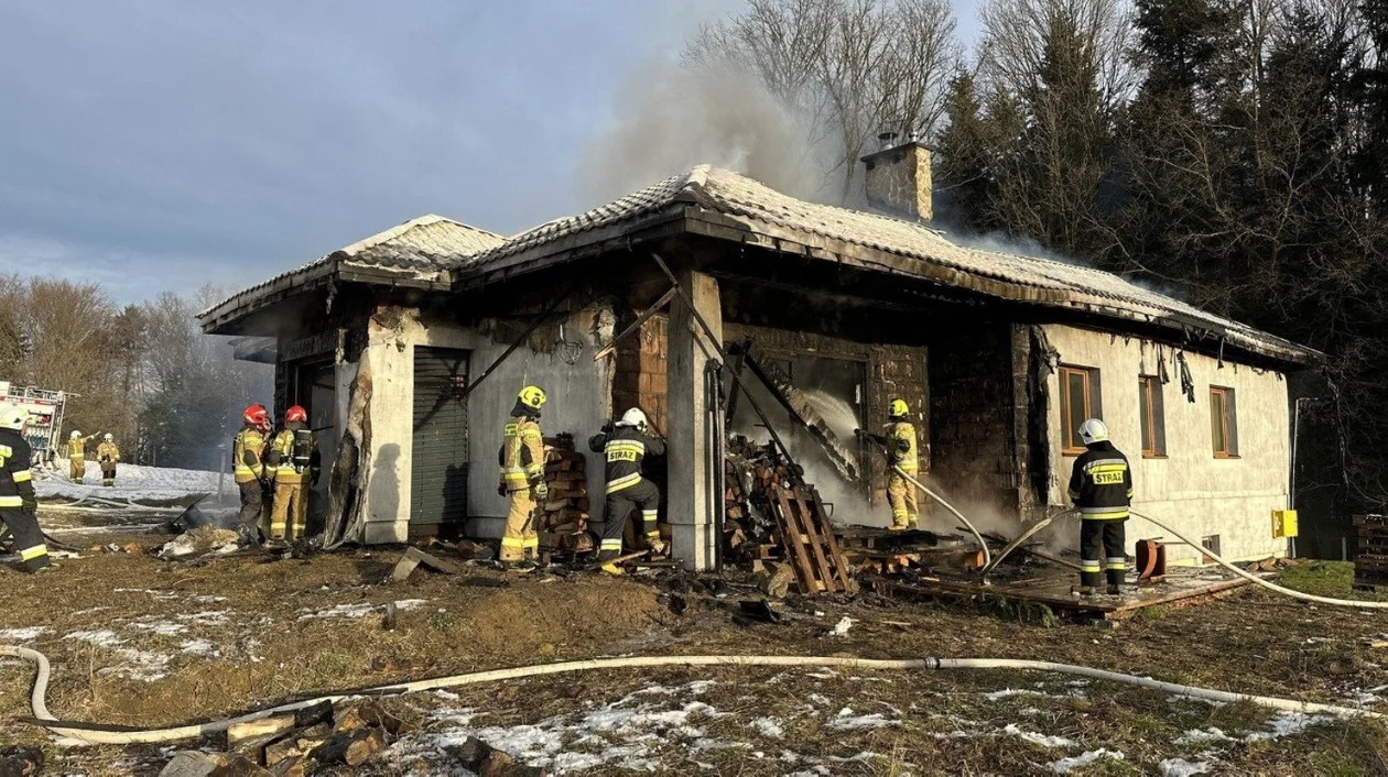 Czteroosobowa rodzina z Połomi straciła dach nad głową