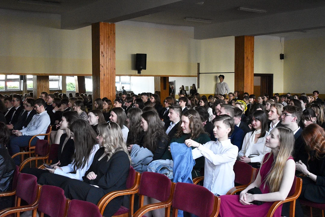 Zakończenie roku szkolnego maturzystów w II Liceum Ogólnokształcące im. płk. Leopolda Lisa-Kuli w Rzeszowie