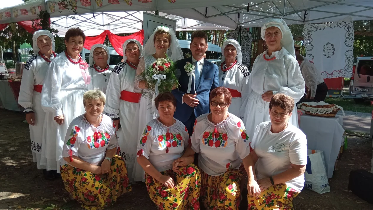 KGW Wola Raniżowska i KGW Mazury na festiwalu w Stalowej Woli