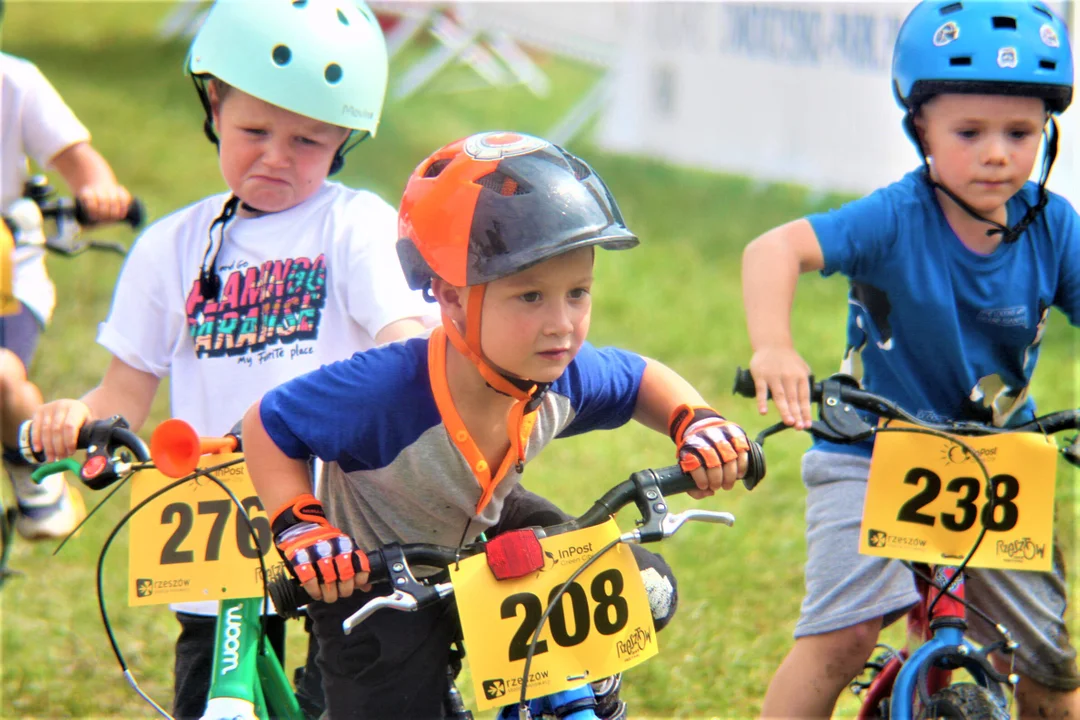 Rzeszów Bike Festival. Najmłodsi rywalizowali w wyścigach rowerowych [ZDJĘCIA] - Zdjęcie główne