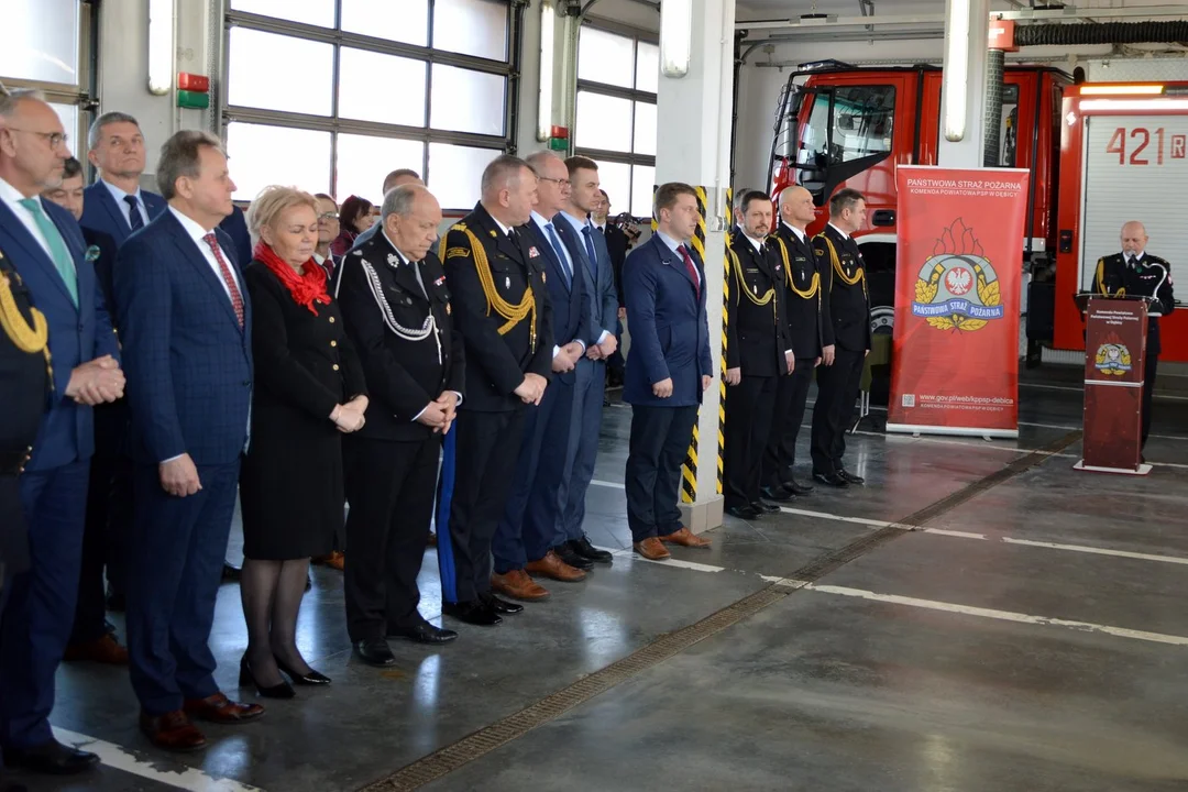 Wręczenie promes na zakup samochodów pożarniczych dla 12 jednostek OSP