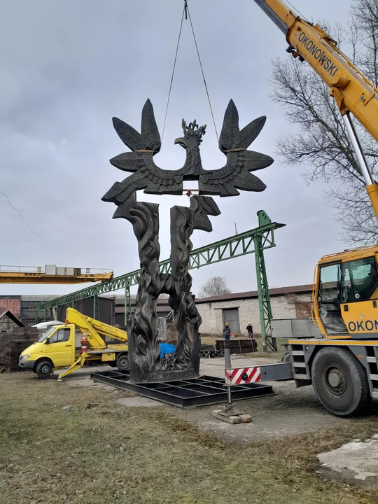 Pomnik Ofiar Rzezi Wołyńskiej autorstwa mistrza Andrzeja Pityńskiego jest już w gminie Jarocin