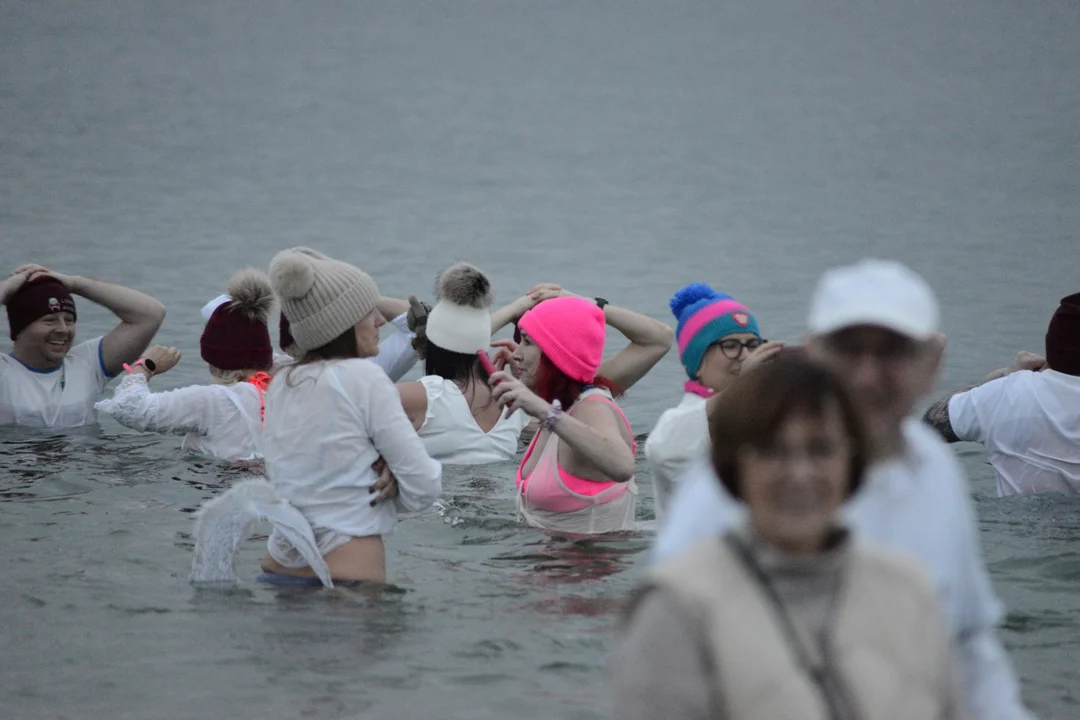 "Jezioro Aniołów" w lutym. Zobaczcie zdjęcia z plaży Jeziora Tarnobrzeskiego