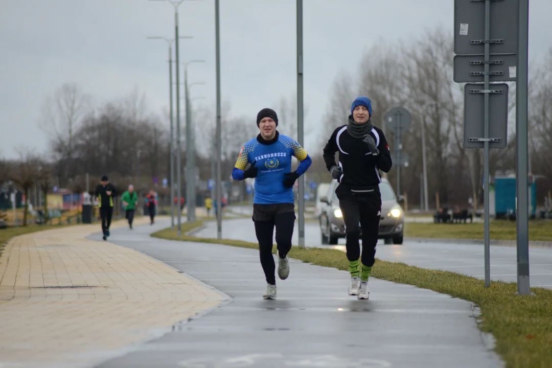 XI Bieg Zimowy wokół Jeziora Tarnobrzeskiego oraz Yeti Run Zimowy Bieg w Szortach