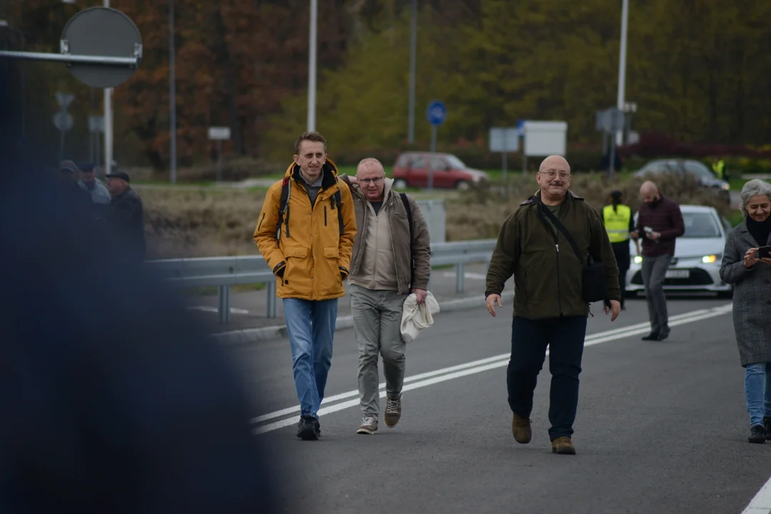 Uroczyste otwarcie obwodnicy Tarnobrzega - pierwsze pojazdy na tej drodze