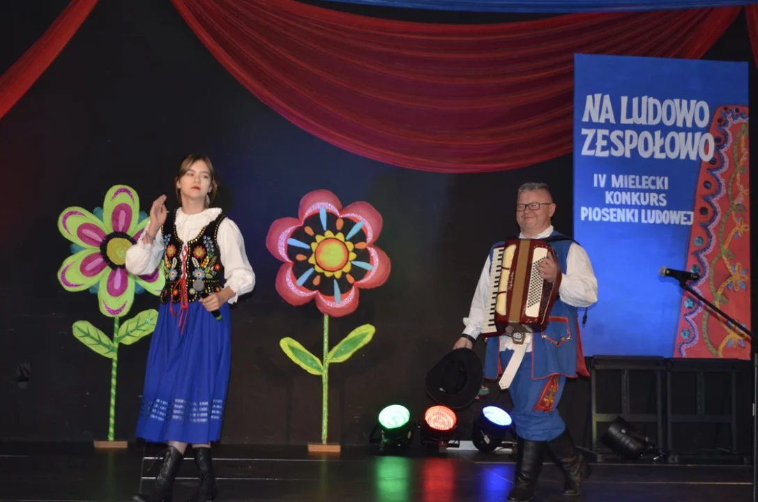 Na Ludowo Zespołowo w Mielcu
