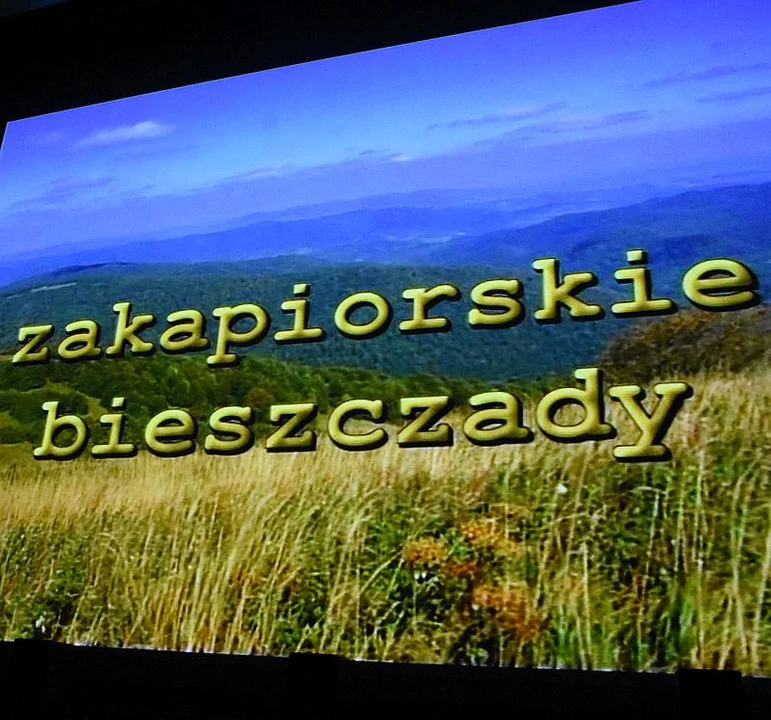 O pracy, poezji i Bieszczadach.