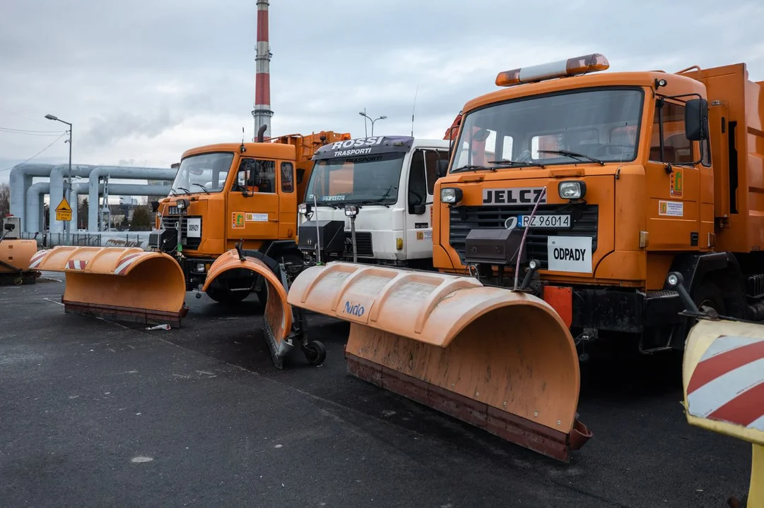 Flota maszyn na zimowe utrzymanie Rzeszowa 2022