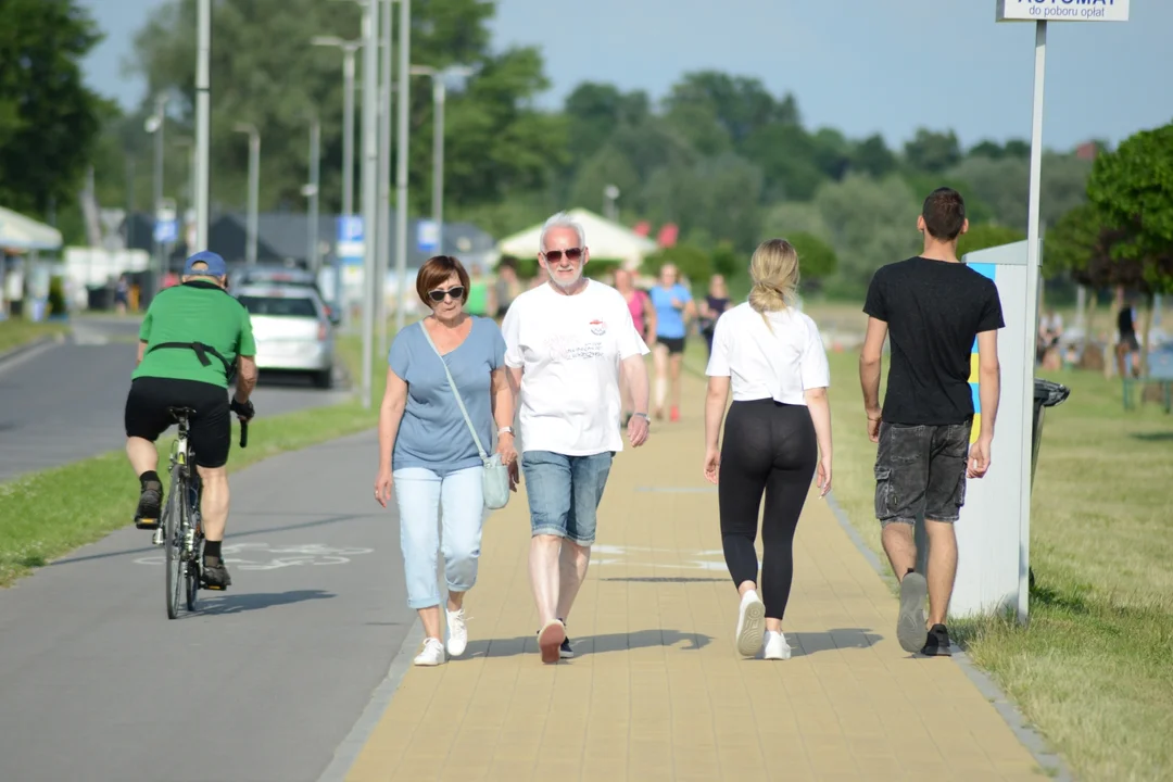 "Biegamy i Pomagamy" nad Jeziorem Tarnobrzeskim - dzień drugi