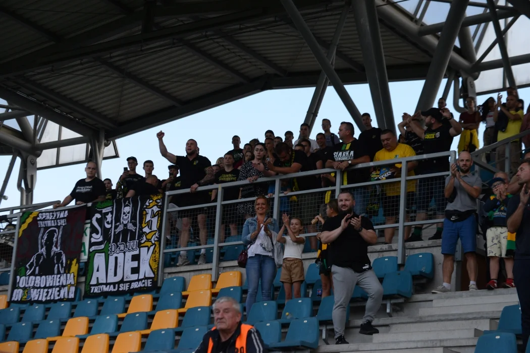 Trzecia liga, grupa 4: Siarka Tarnobrzeg - Garbarnia Kraków 0:0