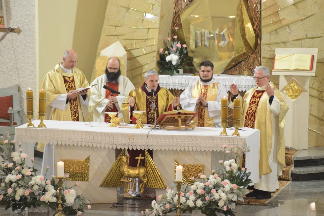 Relikwie bł. Carlo Acutisa, jednego z patronów Światowych Dni Młodzieży, w Parafii Św. Barbary w Tarnobrzegu
