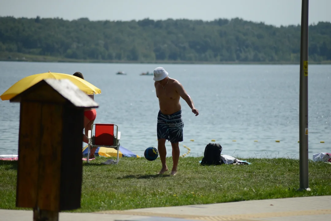 Tłumy nad Jeziorem Tarnobrzeskim - zobacz zdjęcia z sobotniego plażowania