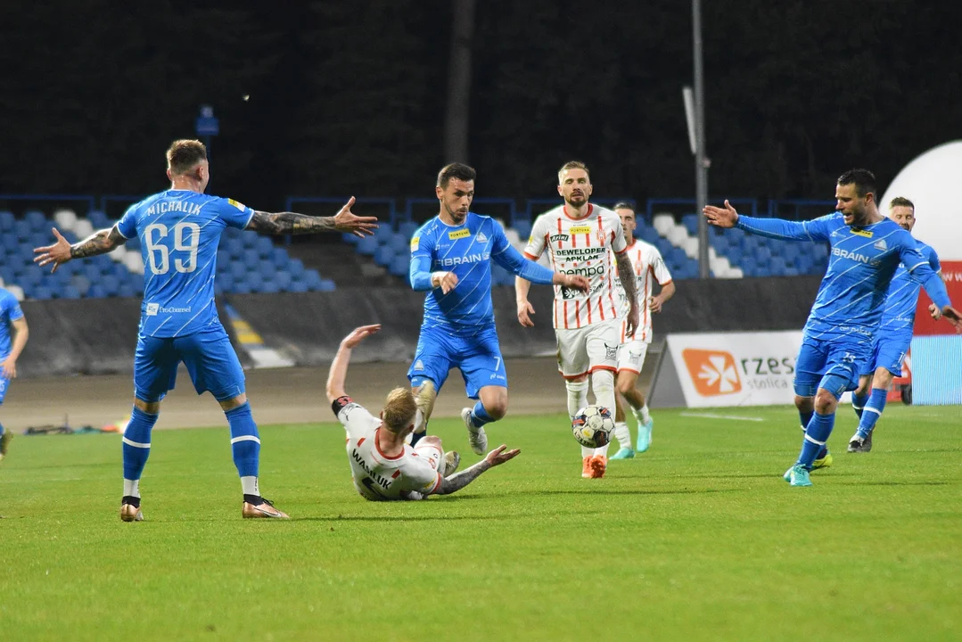 Mecz derbowy. Fortuna 1. Liga: Resovia Rzeszów - Stal Rzeszów