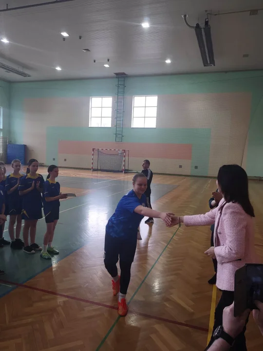 Dziewczęta z Szkoły Podstawowej w Wampierzowie awansowały do Turnieju Finałowego Województwa Podkarpackiego w Piłce Ręcznej Dziewcząt w ramach Igrzysk Dzieci, (klasy IV – VI).