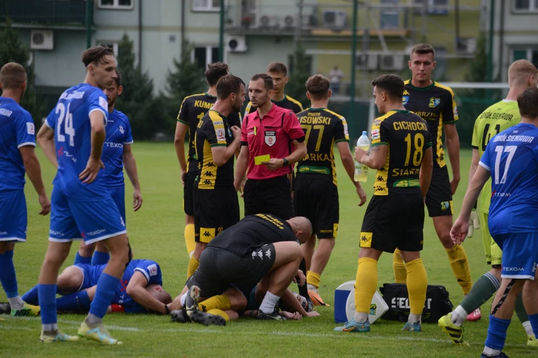 Trzecia liga, grupa 4: Siarka Tarnobrzeg - Sokół Sieniawa 2:0