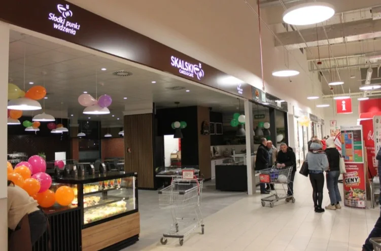 Kaufland na alei Rejtana pół tygodnia po otwarciu