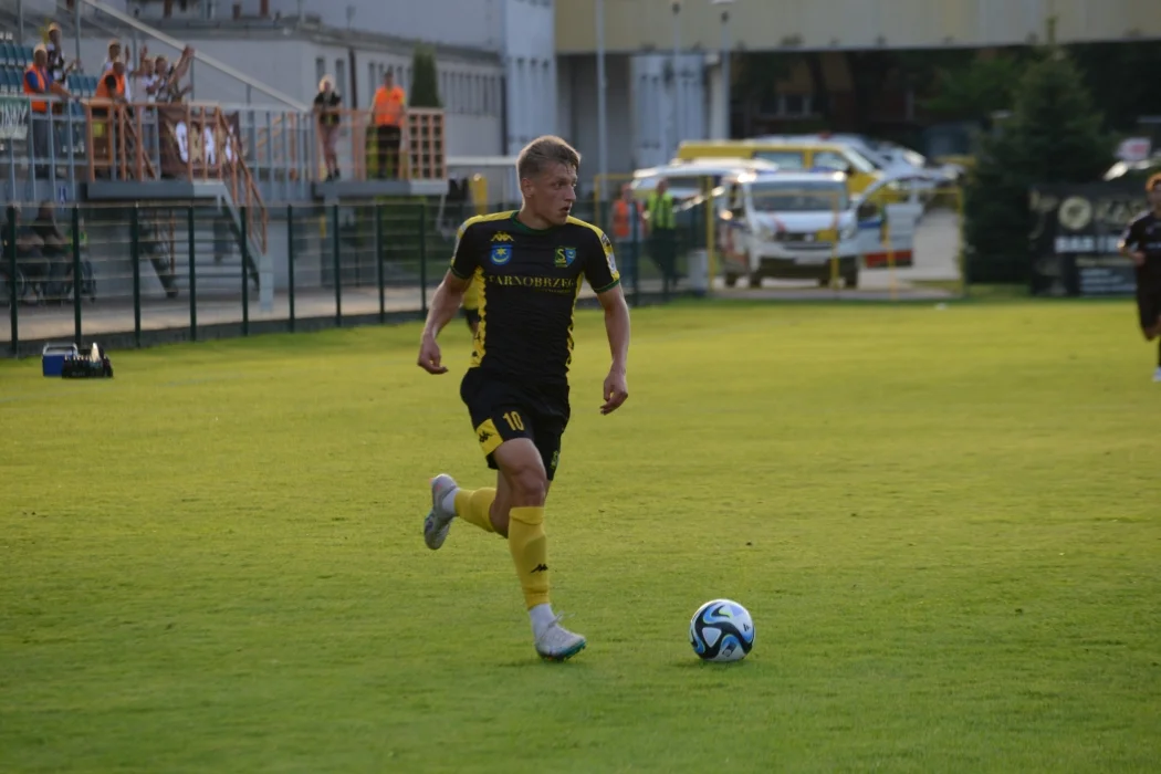 Trzecia liga, grupa 4: Siarka Tarnobrzeg - Garbarnia Kraków 0:0