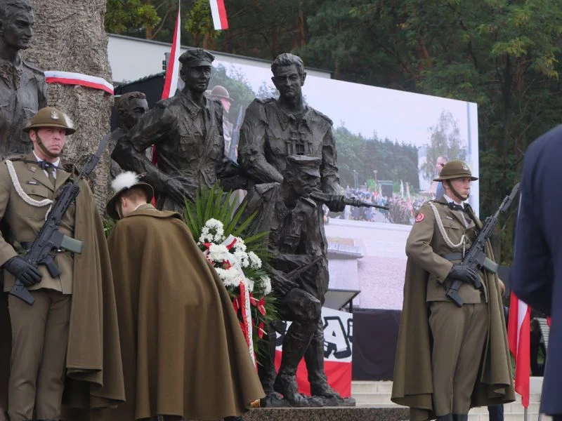 Odsłonięcie pomnika w Mielcu