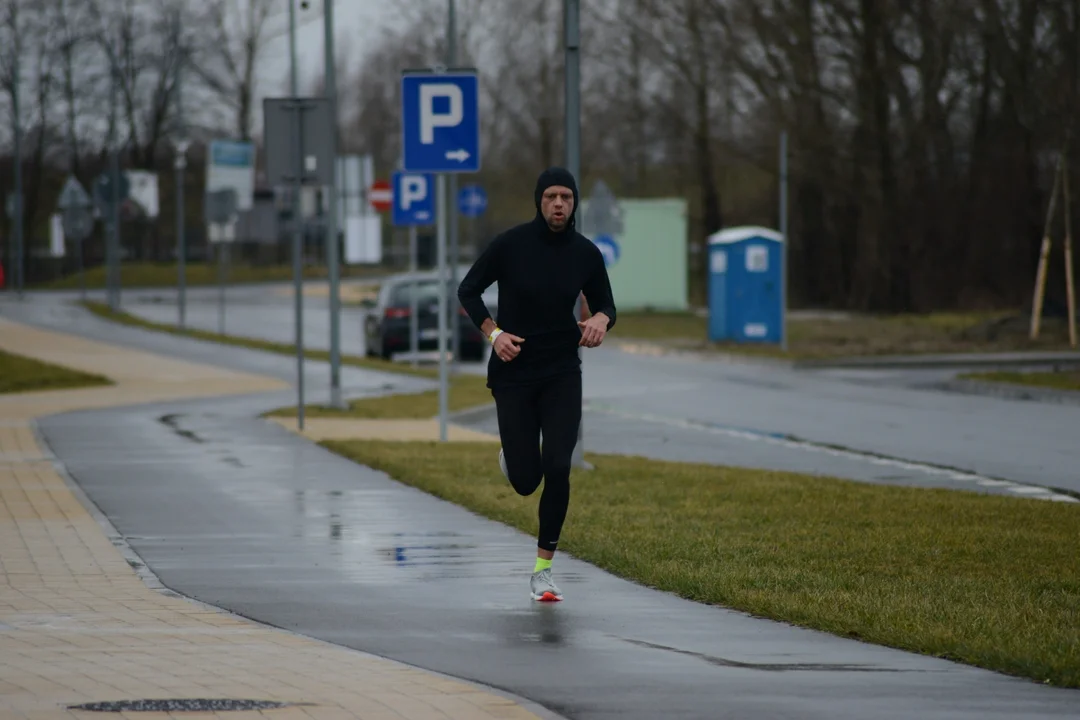 XI Bieg Zimowy wokół Jeziora Tarnobrzeskiego oraz Yeti Run Zimowy Bieg w Szortach