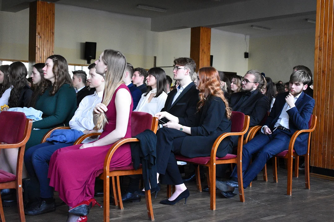 Zakończenie roku szkolnego maturzystów w II Liceum Ogólnokształcące im. płk. Leopolda Lisa-Kuli w Rzeszowie