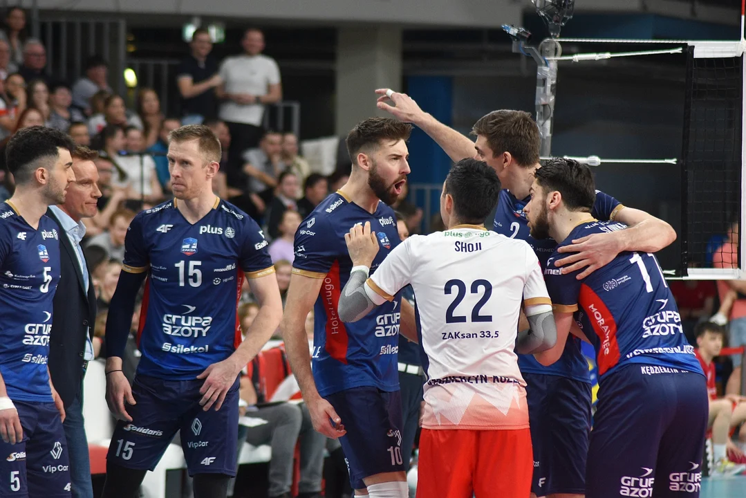 Drugi półfinałowy mecz siatkarskiej PlusLigi: Asseco Resovia Rzeszów - Grupa Azoty ZAKSA Kędzierzyn-Koźle (1:3)