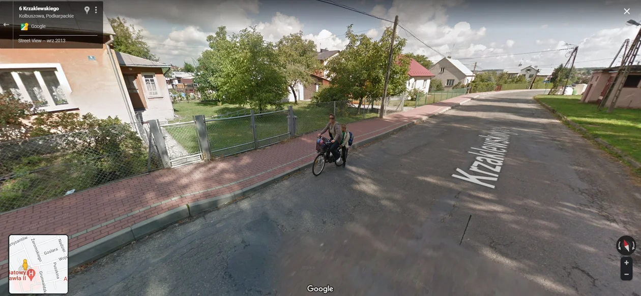 Google Street View - kto został przyłapany przez auto z aparatem