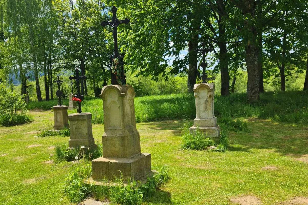 Cmentarz w Bystrem