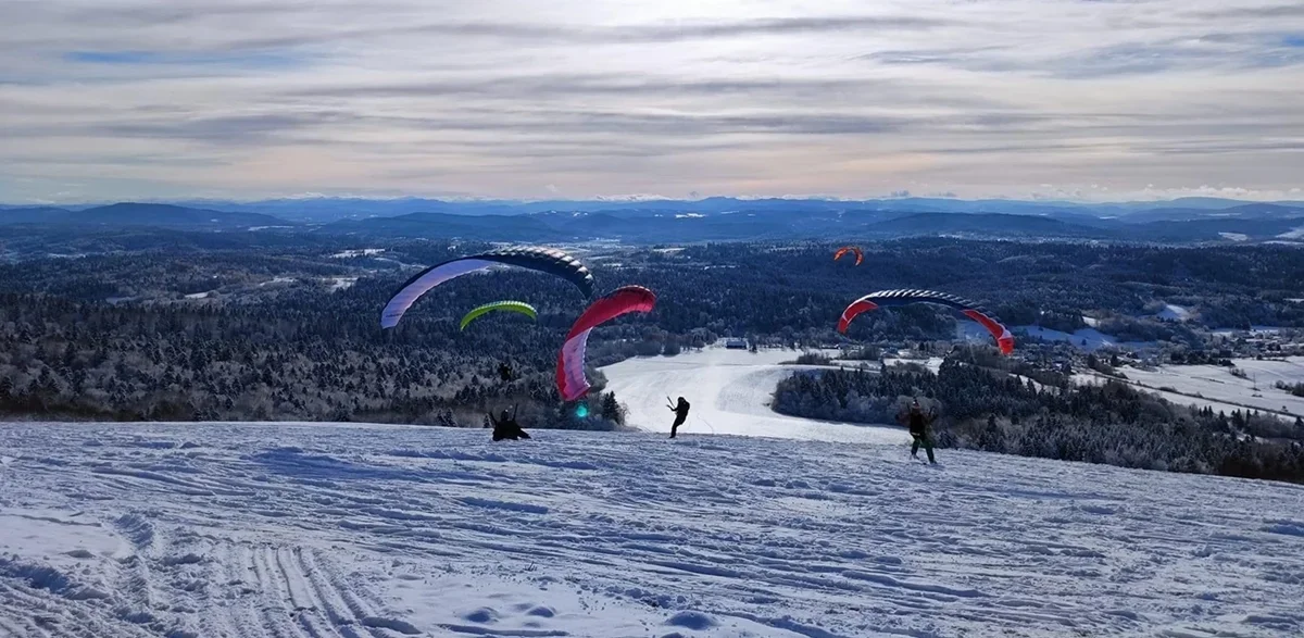 Snowgliding w Bezmiechowej Górnej. To całkiem nowe oblicze narciarstwa [ZDJĘCIA] - Zdjęcie główne